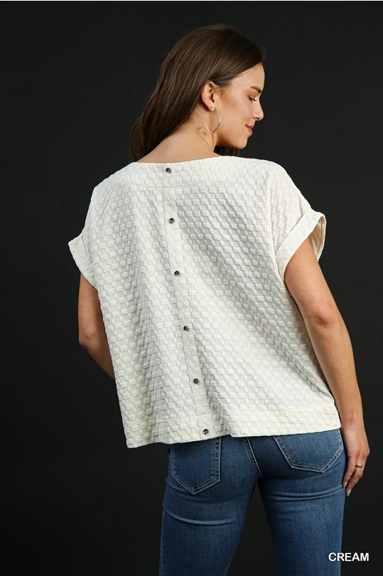 Umgee back button cream top