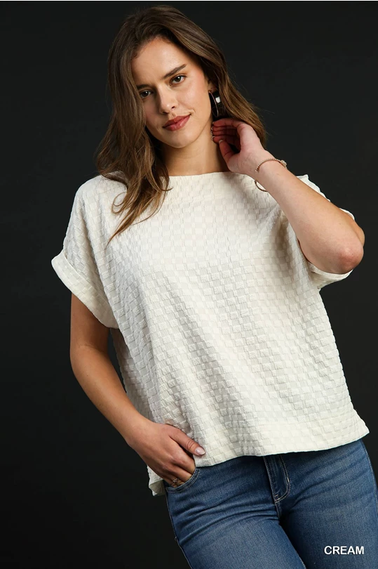 Umgee back button cream top