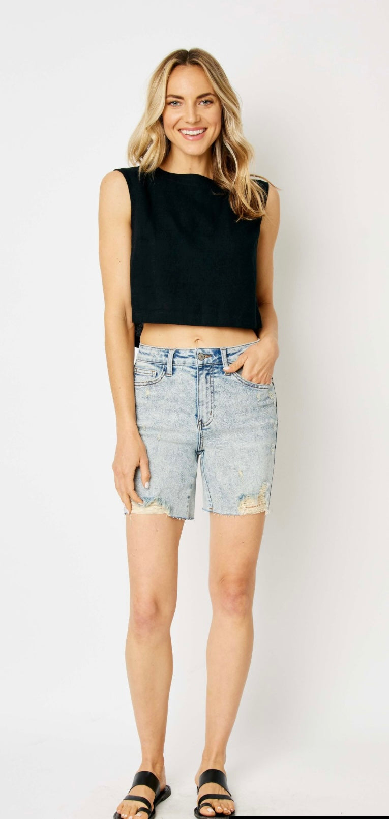 Judy blue high rise distressed Jean shorts