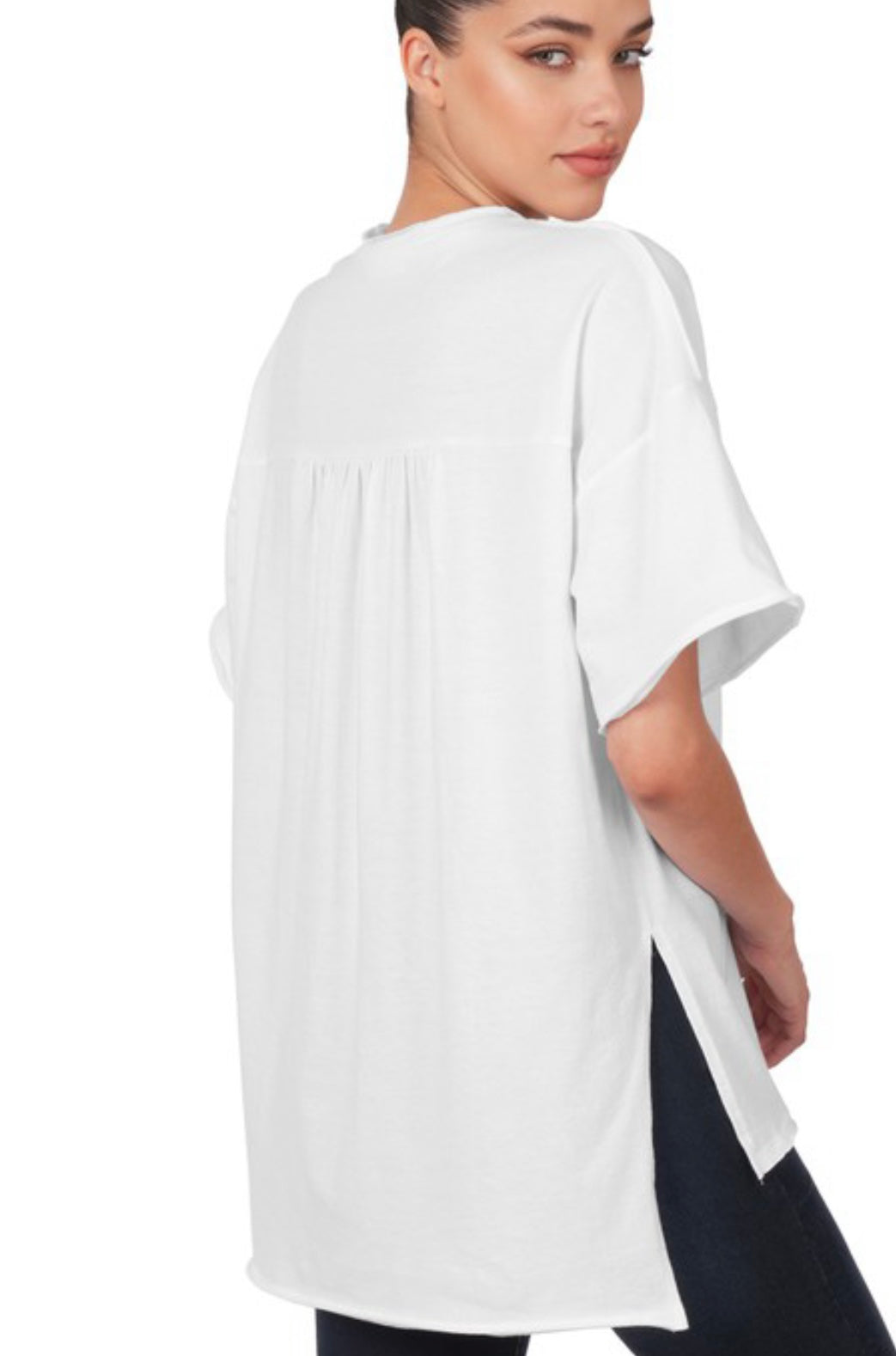 Pocket T-shirt with side slit