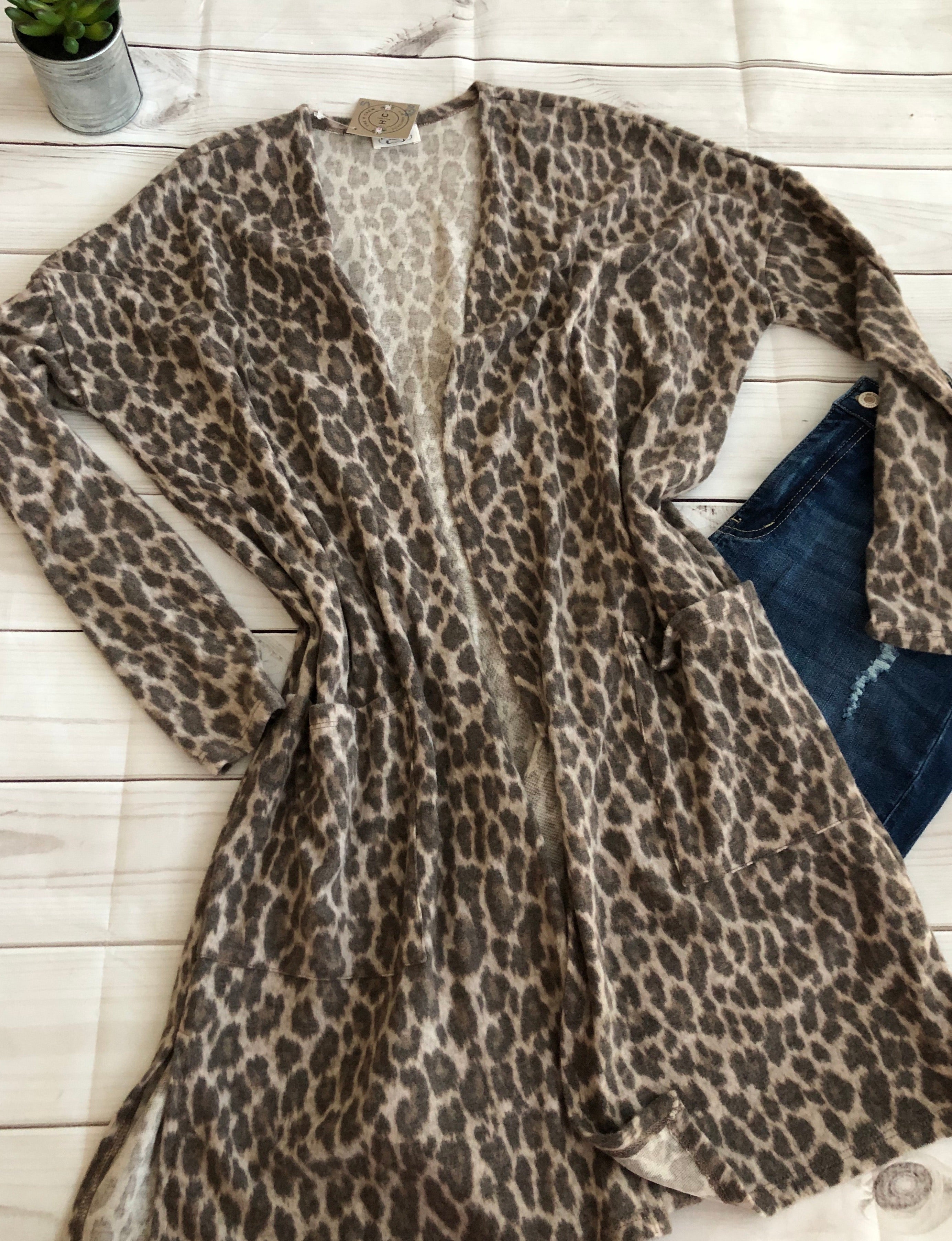Leopard fuzzy cardigan with pockets